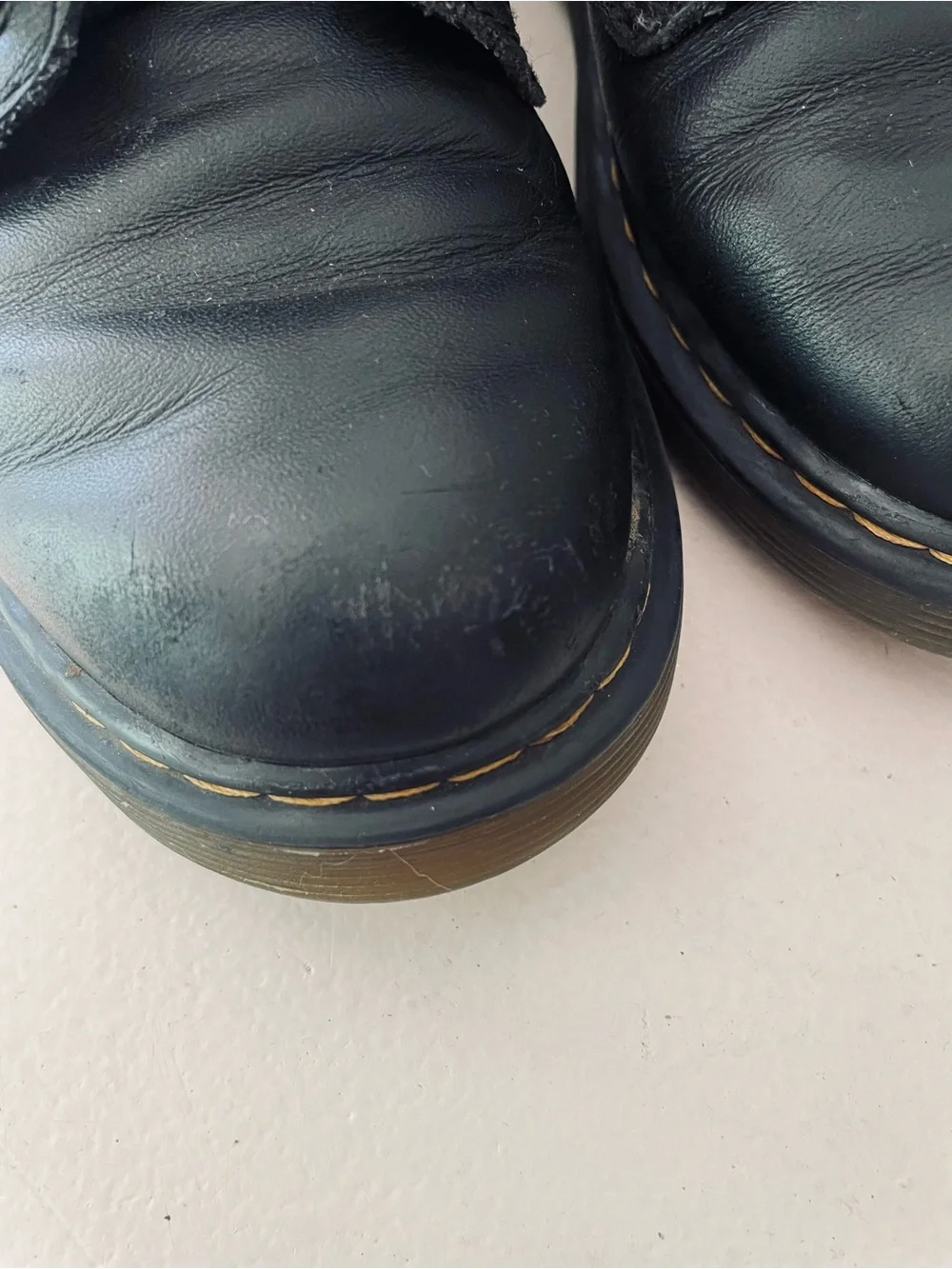 Dr. Martens Doc 8 Eye Juniors Combat Boots